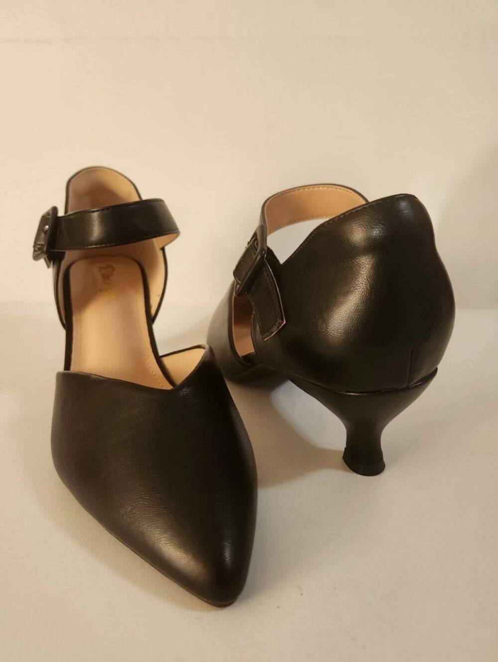 RIBONGZ SANDALS COLOR BLACK SIZE 40.5